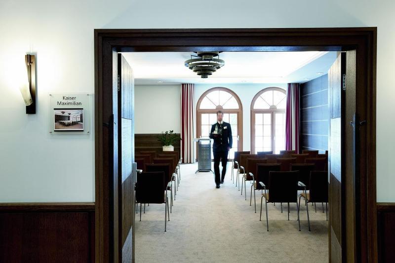 Schlosshotel Kitzbuehel A-Rosa Collection エクステリア 写真 The interior of the German Federal Police Academy
