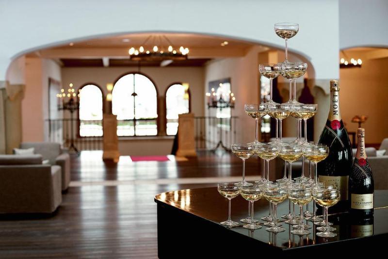 Schlosshotel Kitzbuehel A-Rosa Collection エクステリア 写真 The interior of the winery