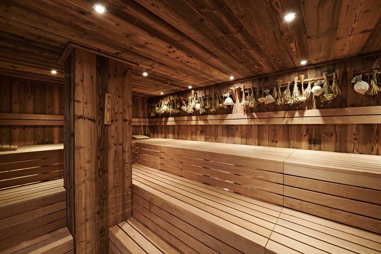 Schlosshotel Kitzbuehel A-Rosa Collection エクステリア 写真 A Finnish sauna
